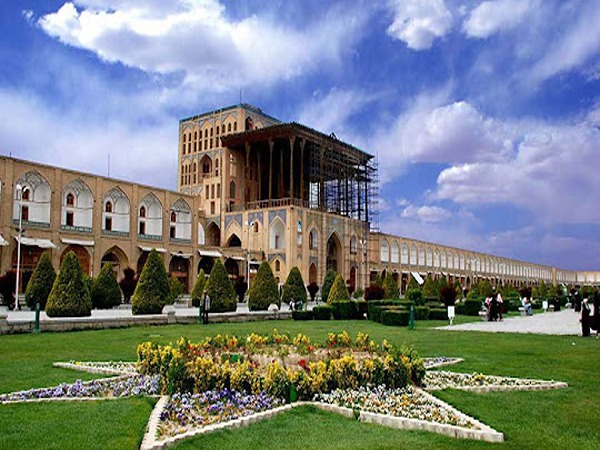 تصویر 1 از خرید تور گردشگری اصفهان + قیمت فروش استثنایی